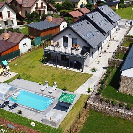 Apartmanove Domy Lipno 1 弗林布尔克 外观 照片
